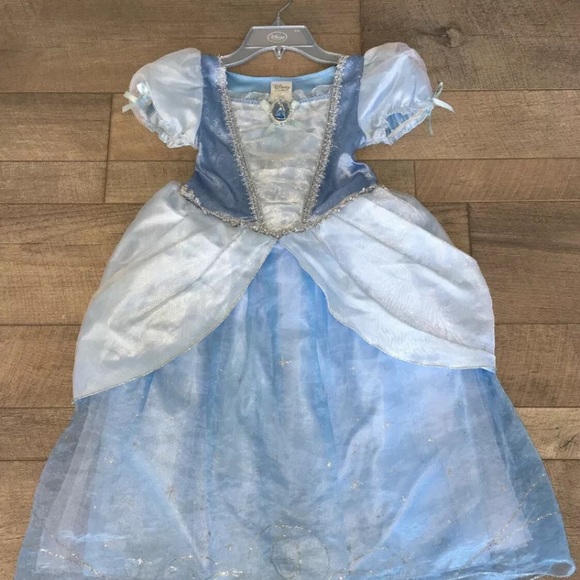 Disney Princess Supreme Snow White Costume Sz 5-6